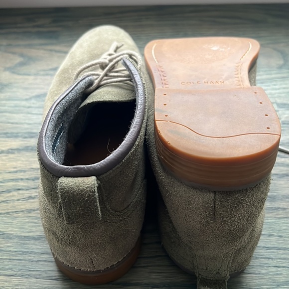 Cole Haan Suede Chukka ankle boots wool lined. EUC. Size 10.5 Olive Green - Picture 5 of 14